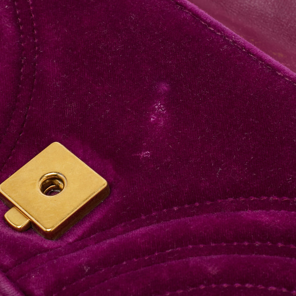 GUCCI Magenta Matelasse Velver Mini GG Marmont Shoulder Bag - Picture 5 of 8